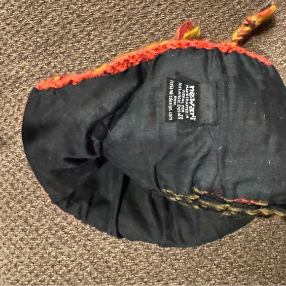 Newari Icelandic Design 100% Wool Knit Hat Ear Flaps Made in Nepal Women’s OS - Picture 7 of 9